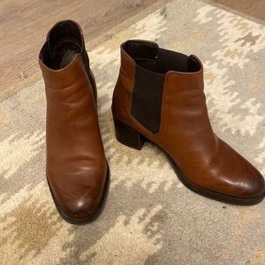 Clarks. Leather booties